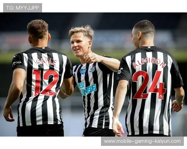 纽卡斯尔边路传中精准,替补头球定胜负